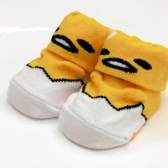 2 pairs Sanrio Pompompurin and Gudetama baby/new born socks/shoes - Picture 2 of 8